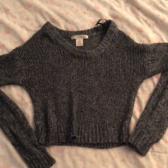 Say What? Cropped Grey Crew Neck Sweater Med. Extra Long Sleeves/Ribbed Accents - Picture 9 of 13